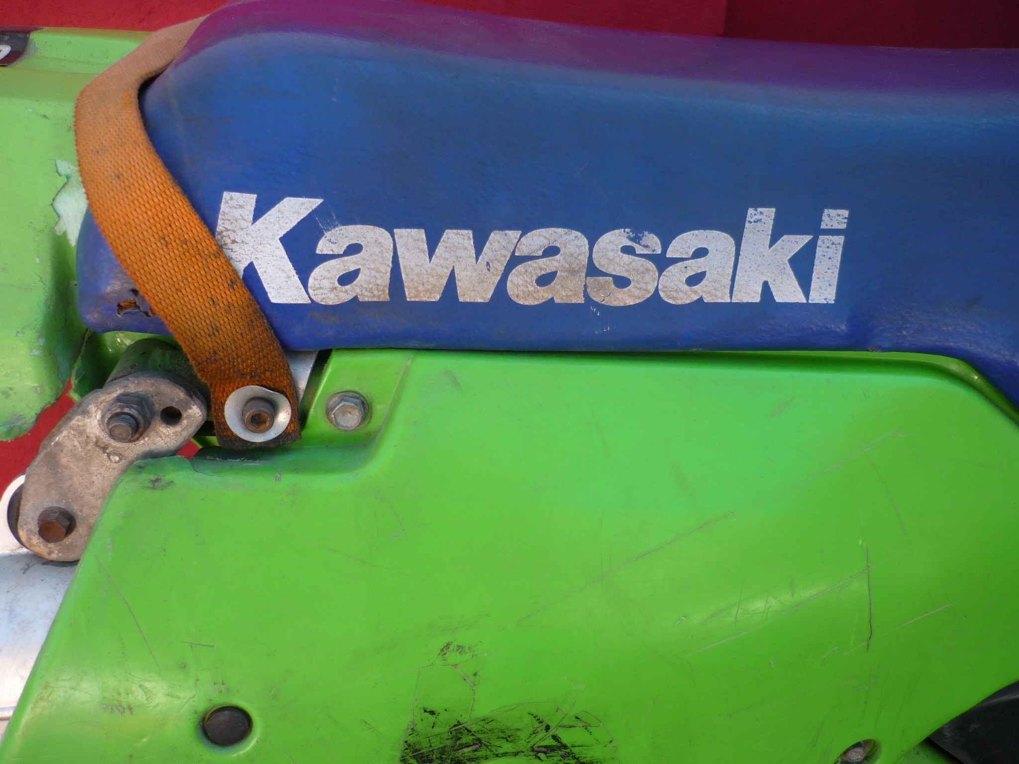 Bras Oscillant Kawasaki KDX 200 – 1989 – Pièce Moto Cross/enduro (occasion)